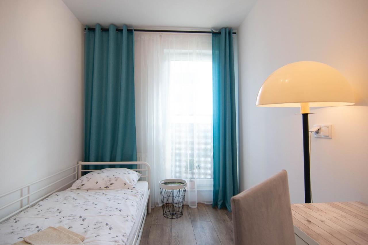 Apartament Loftowy Wypoczynek Goldair Appartement Poznań Buitenkant foto